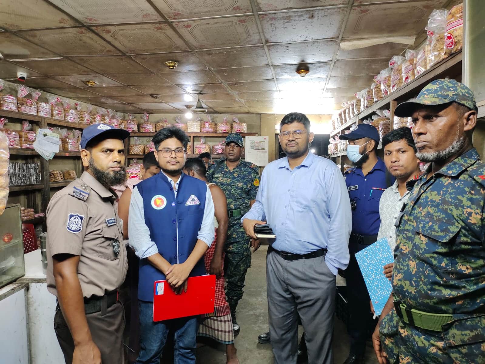 নরসিংদীতে মানহীন ও অস্বাস্থ্যকর পরিবেশে বেকারি পণ্য উৎপাদন: মোবাইল কোর্টে ৪০ হাজার টাকা জরিমানা