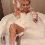 Verleidelijke avonturen met schuimbad ontdekken