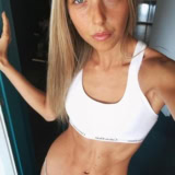 Verleidelijke avonturen met geilerosie wachten op jou