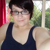 Geile Milf Annastacia is op zoek naar een sexdate