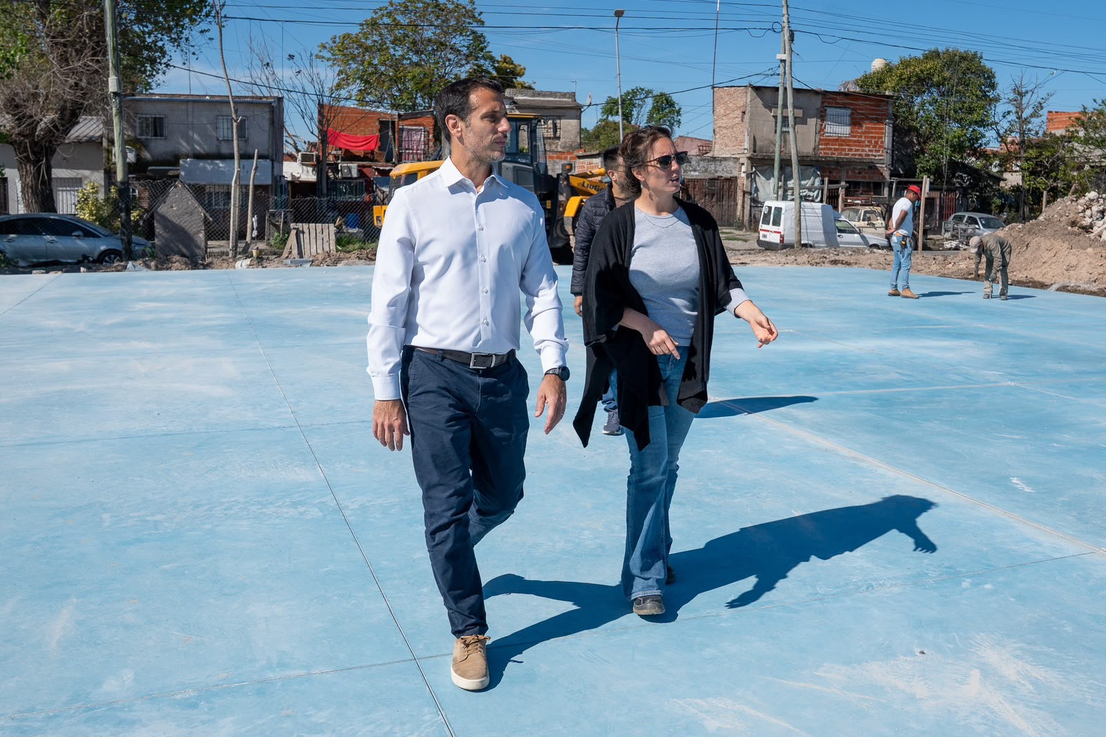 En este momento estás viendo Julián Álvarez supervisó el avance de la construcción de un polideportivo en Gerli