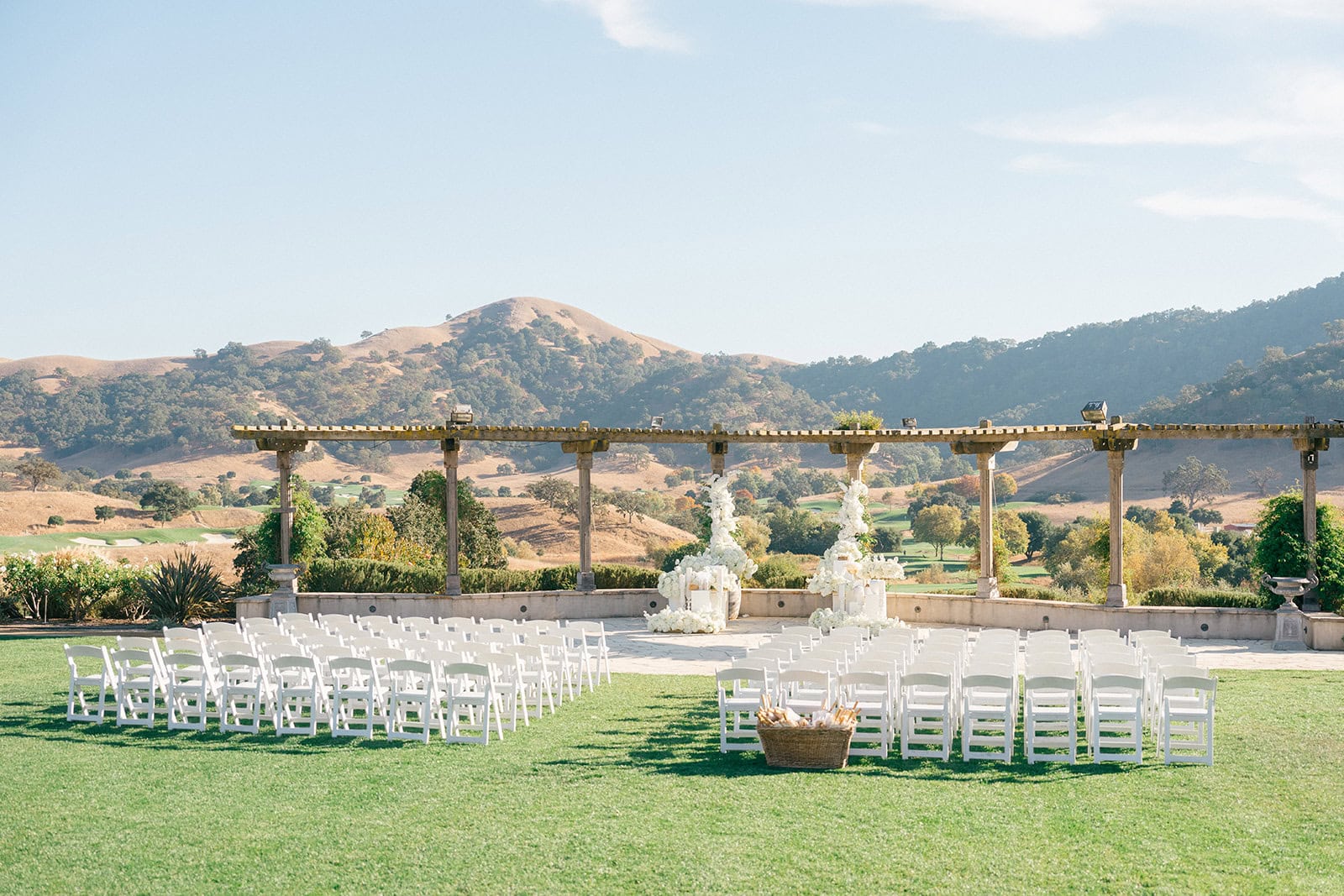 Andrea Gallucci - Destination Wedding Photographer- Amalfi Coast Positano Santorini Barcellona Rome Ravello Paris New York intimate wedding ceremony outdoor at a California winery