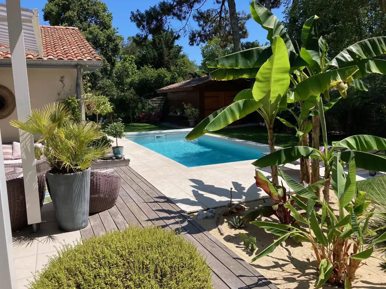 installation-piscine-coque-differents-modeles-Haut-Rhin