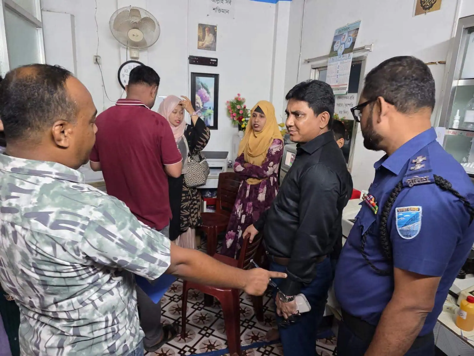 রায়পুরায় সিরাজ খান আধুনিক ডায়াগনস্টিক সেন্টার সিলগালা, মালিককে ৪৮ হাজার টাকা জরিমানা