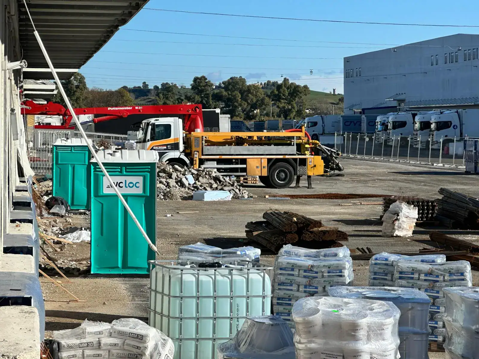 esterno cantiere polo logistico Logicor Fiumicino — Prima Pavimenti In.tech