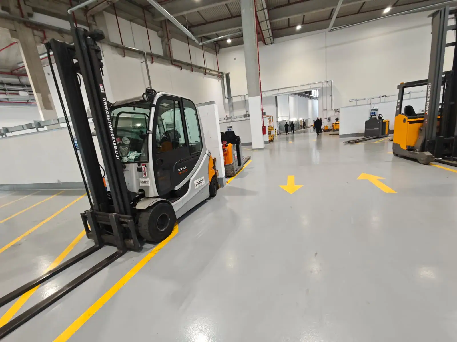 Pavimento in Resina per Area Ricarica Magazzino Logistico Mazer Fiumicino
