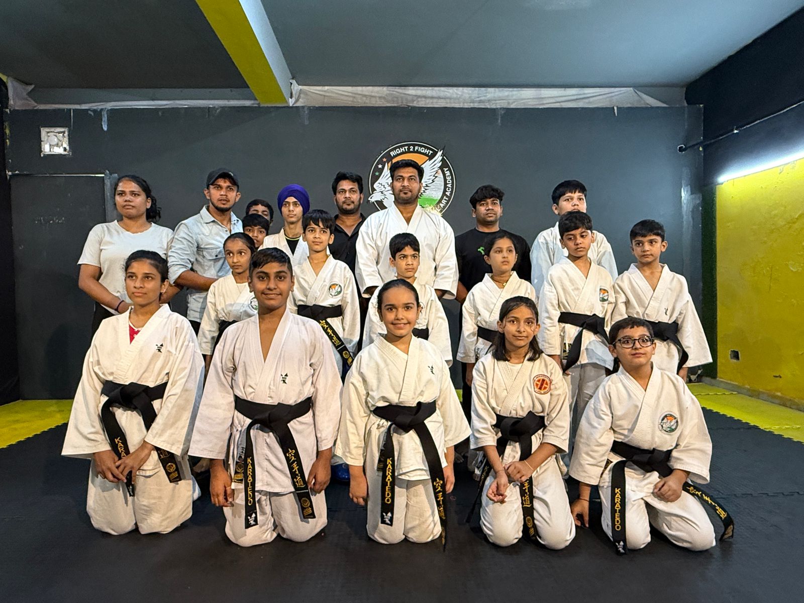 r2f academy distubuted r2f mask's