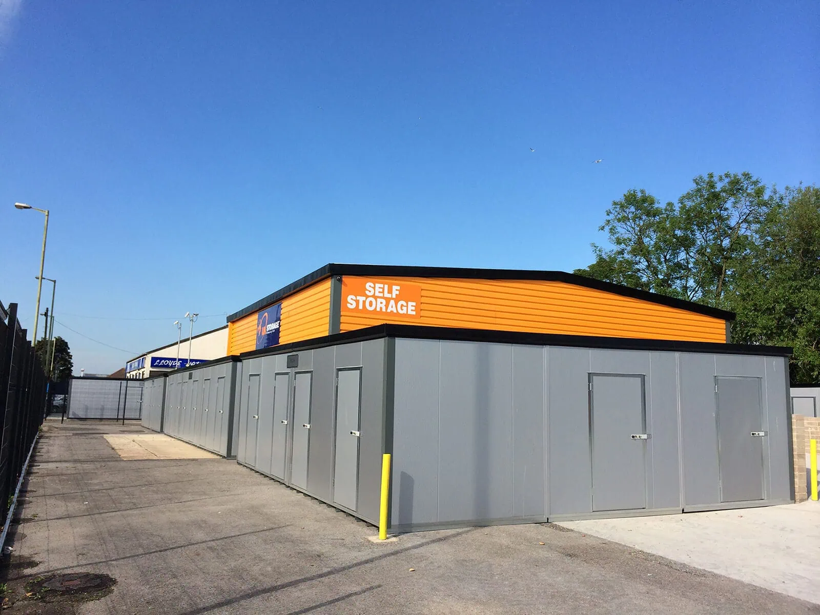 UKS Gloucester Self Storage Facility External Units
