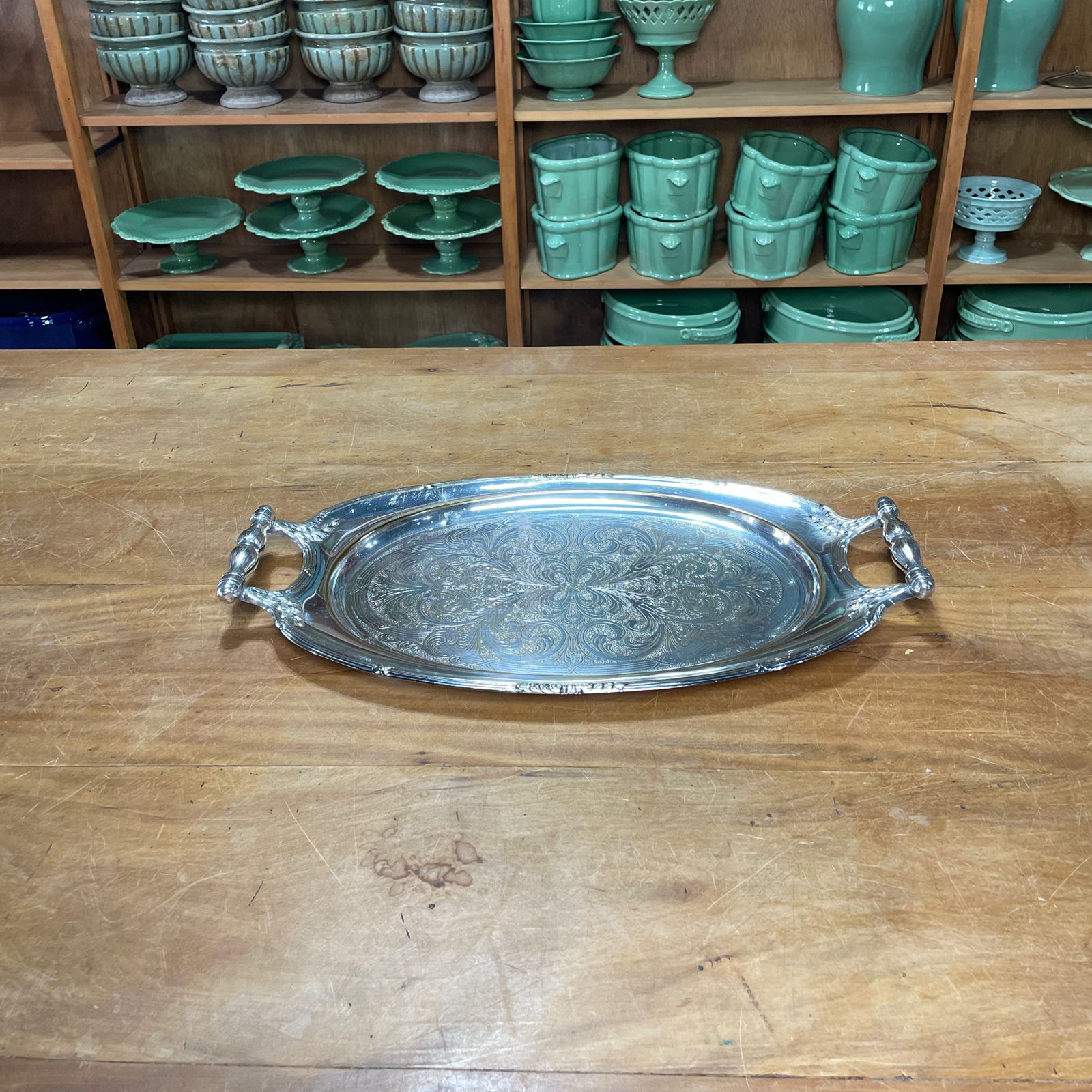 BANDEJA COM ALÇA OVAL PRATA