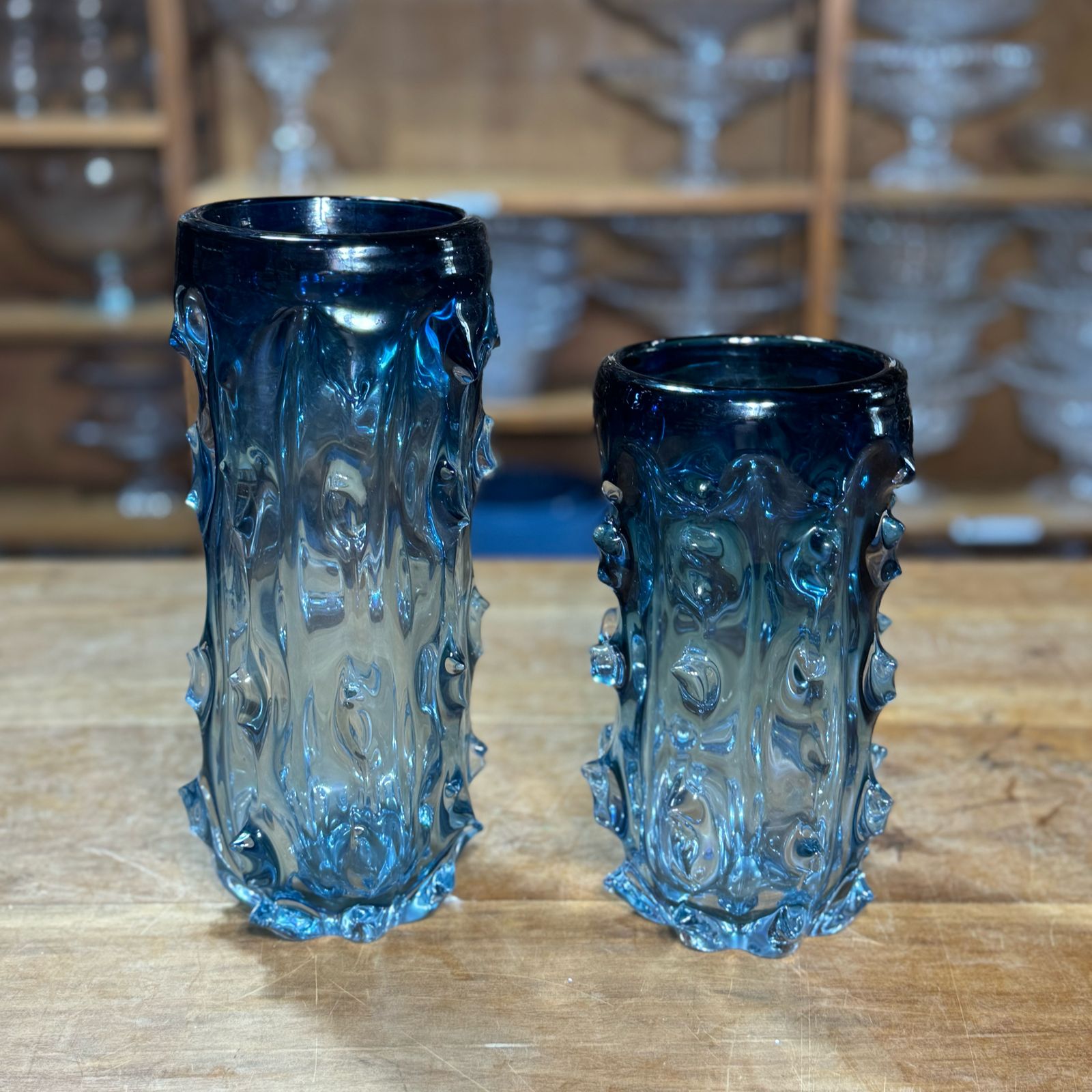 VASO VIDRO AZUL COM RELEVO