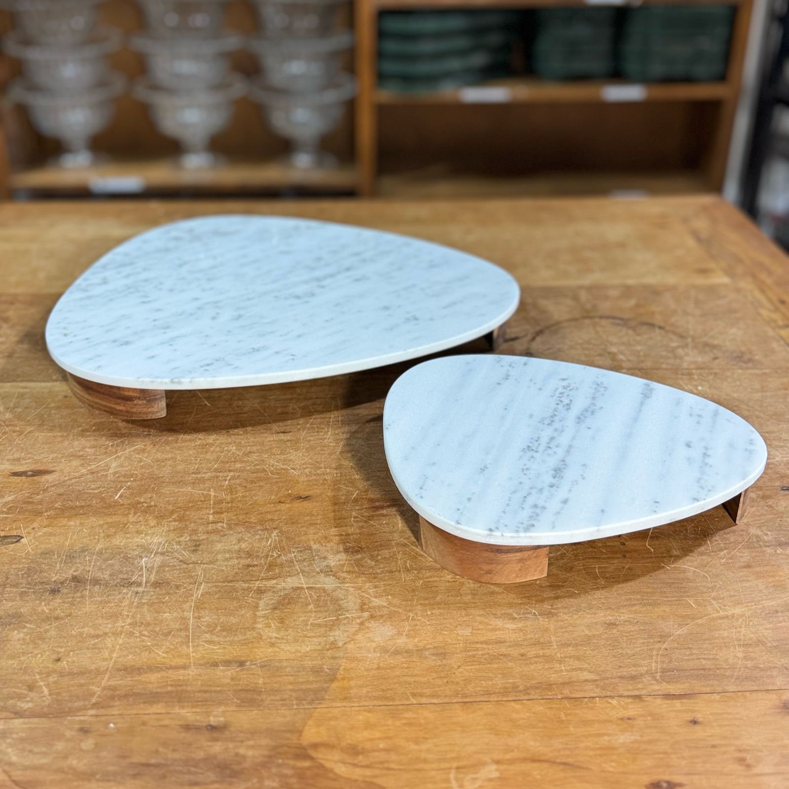 MINI MESA ORGANICA MARMORE BRANCO