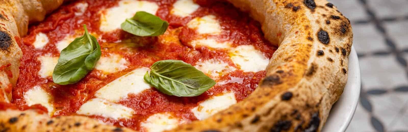 best pizza near the colosseum