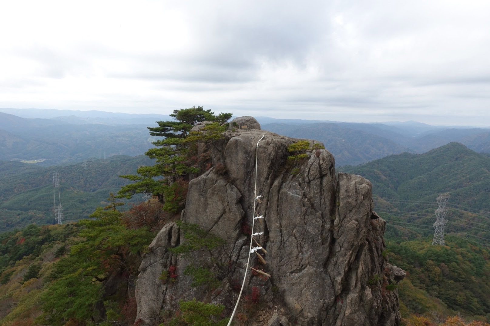 男体山