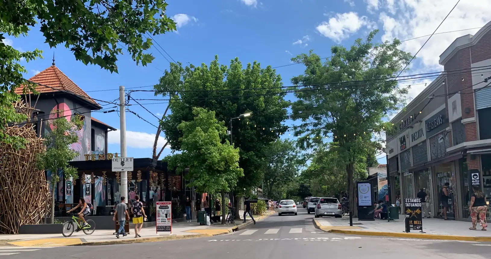 Paseo de compras Cantilo