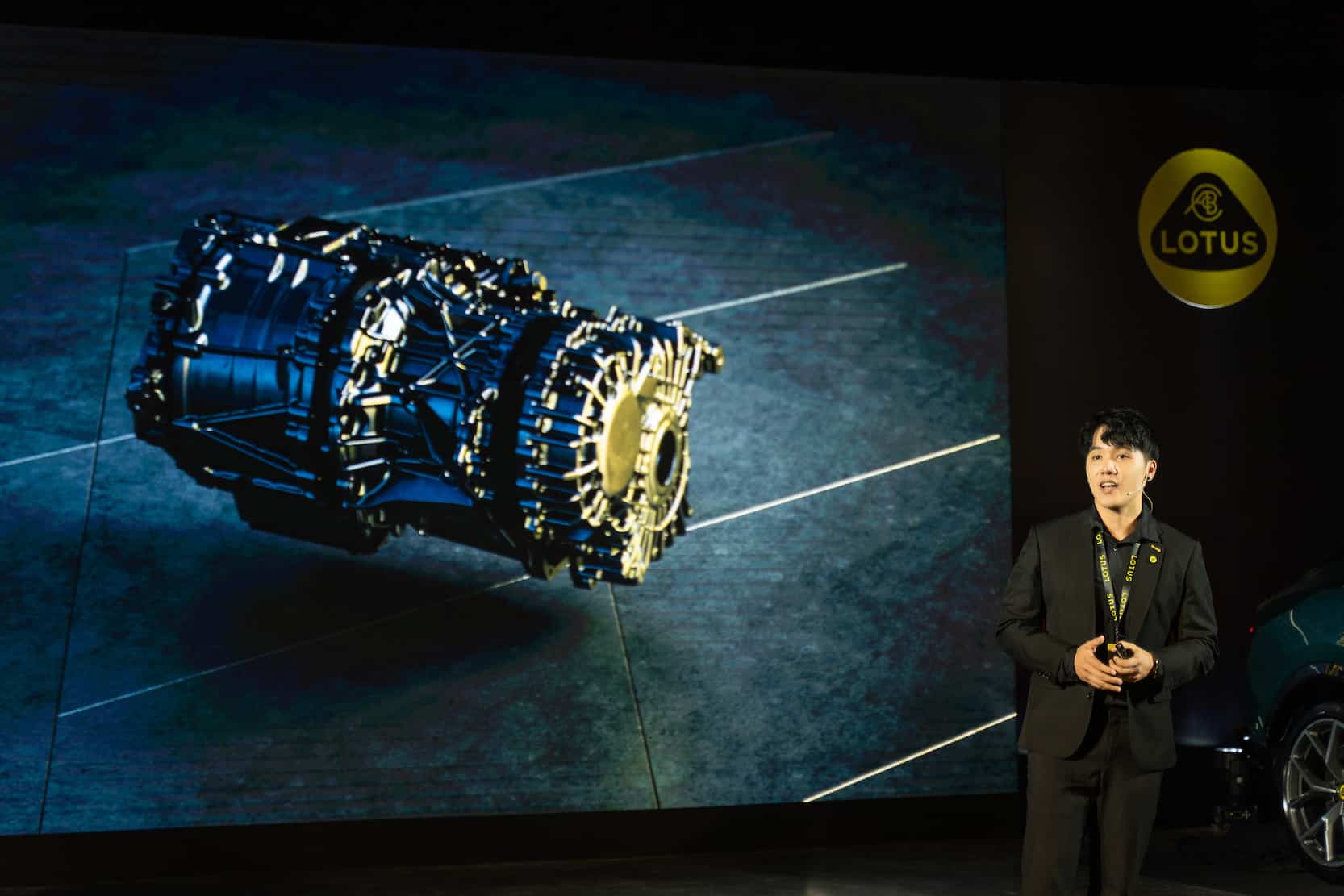 ศรีสวัสดิ์ Brand Sales Manager 01