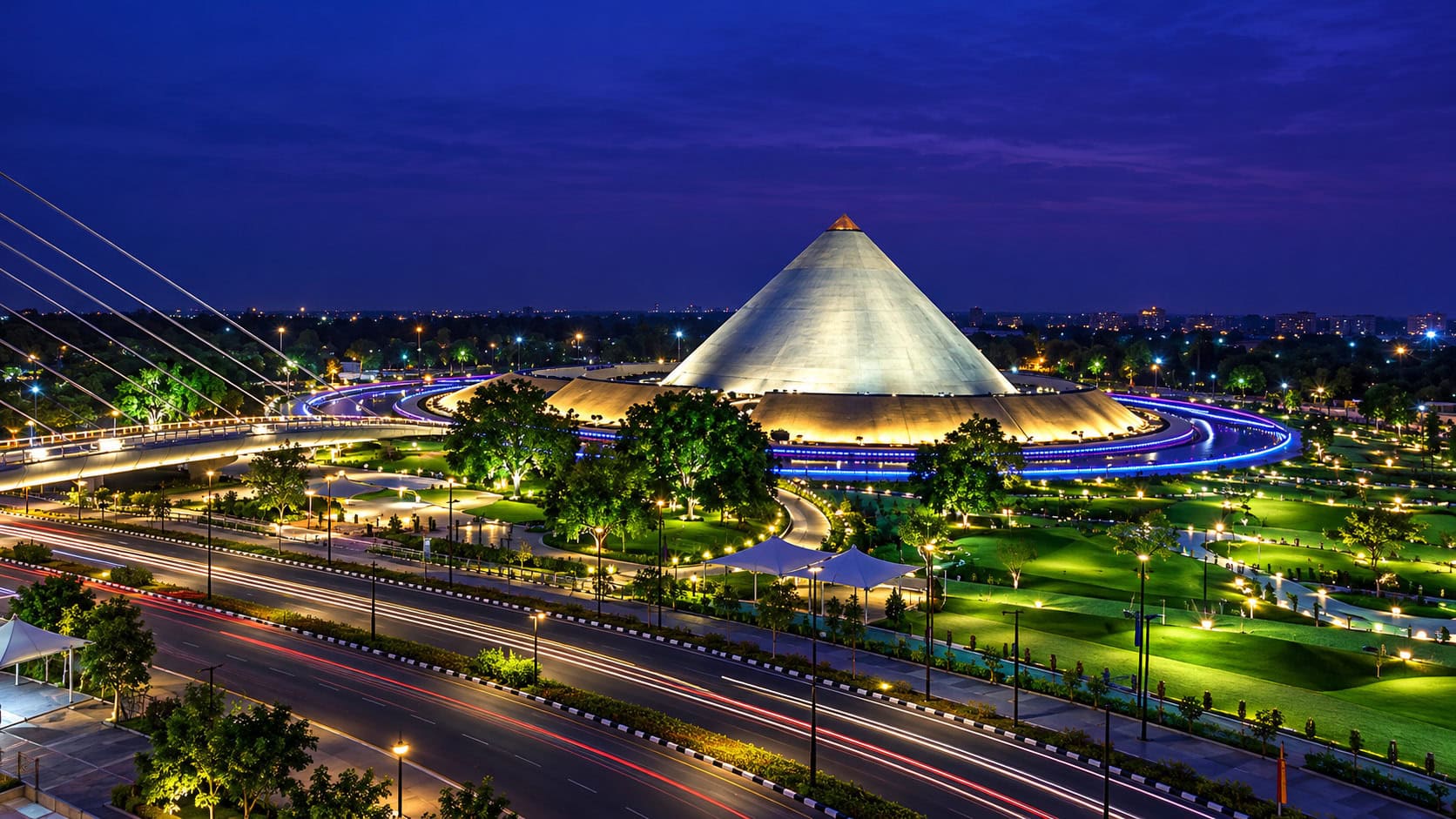 Gandhinagar-leela-night