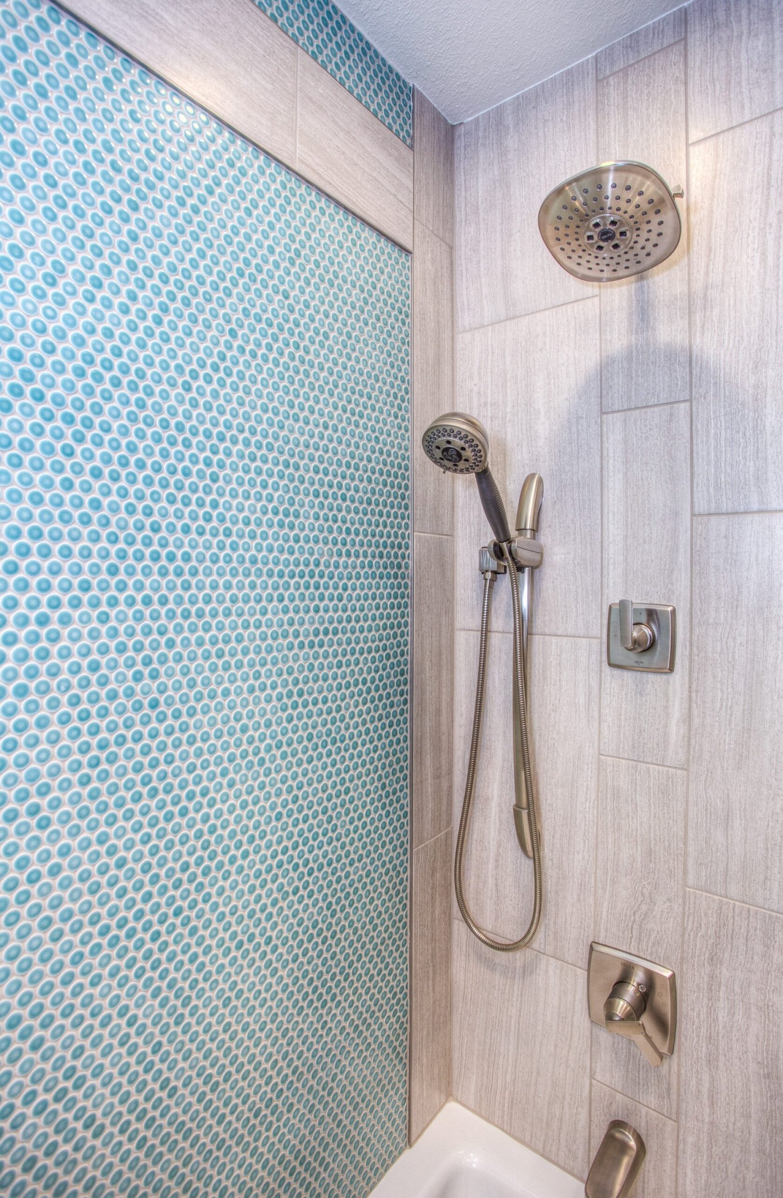 Cómo reemplazar grifos y duchas 5 Duchas fijas