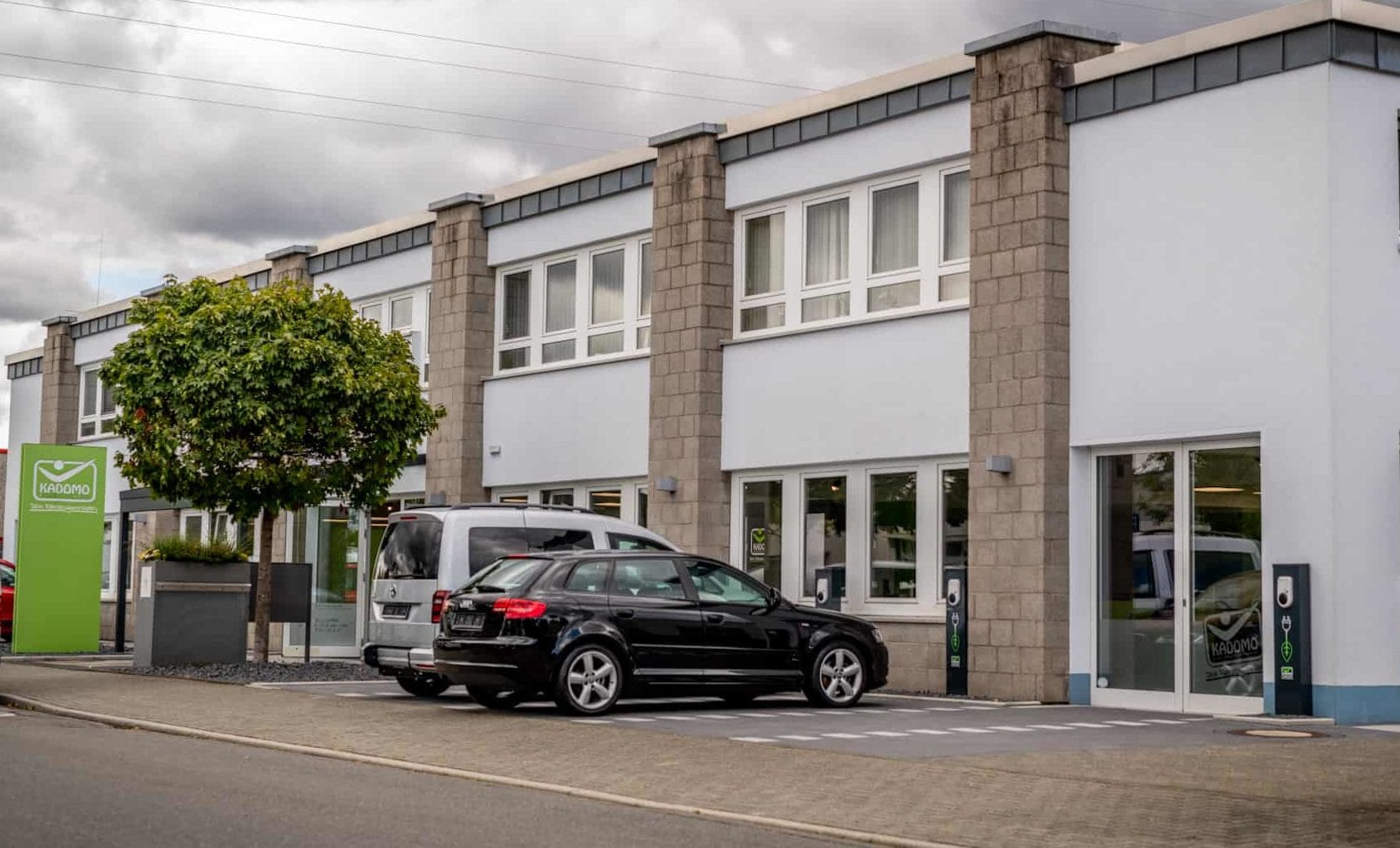 Ladestationen am KADOMO-Standort in Hilden