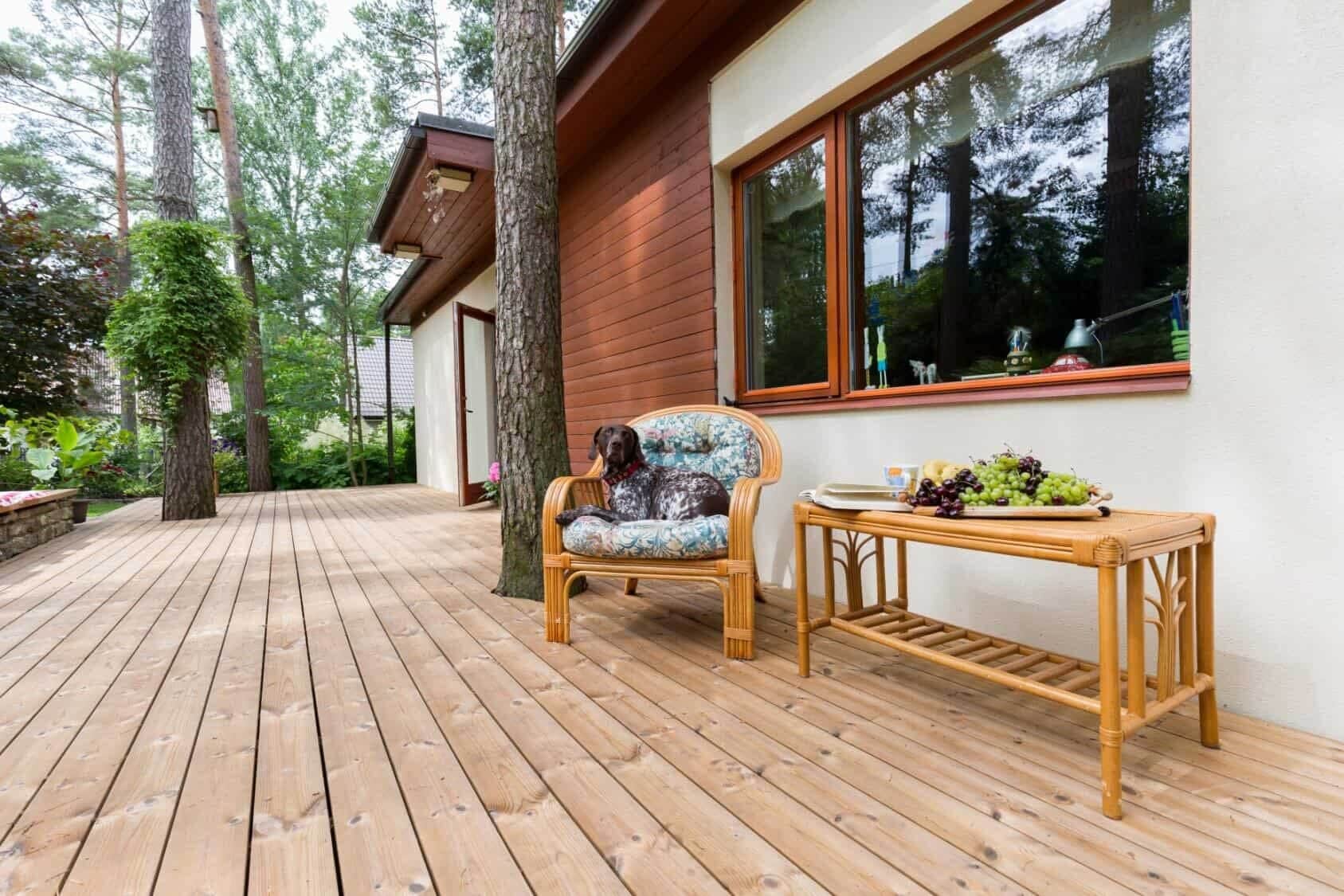 Holzterrasse Thermokiefer