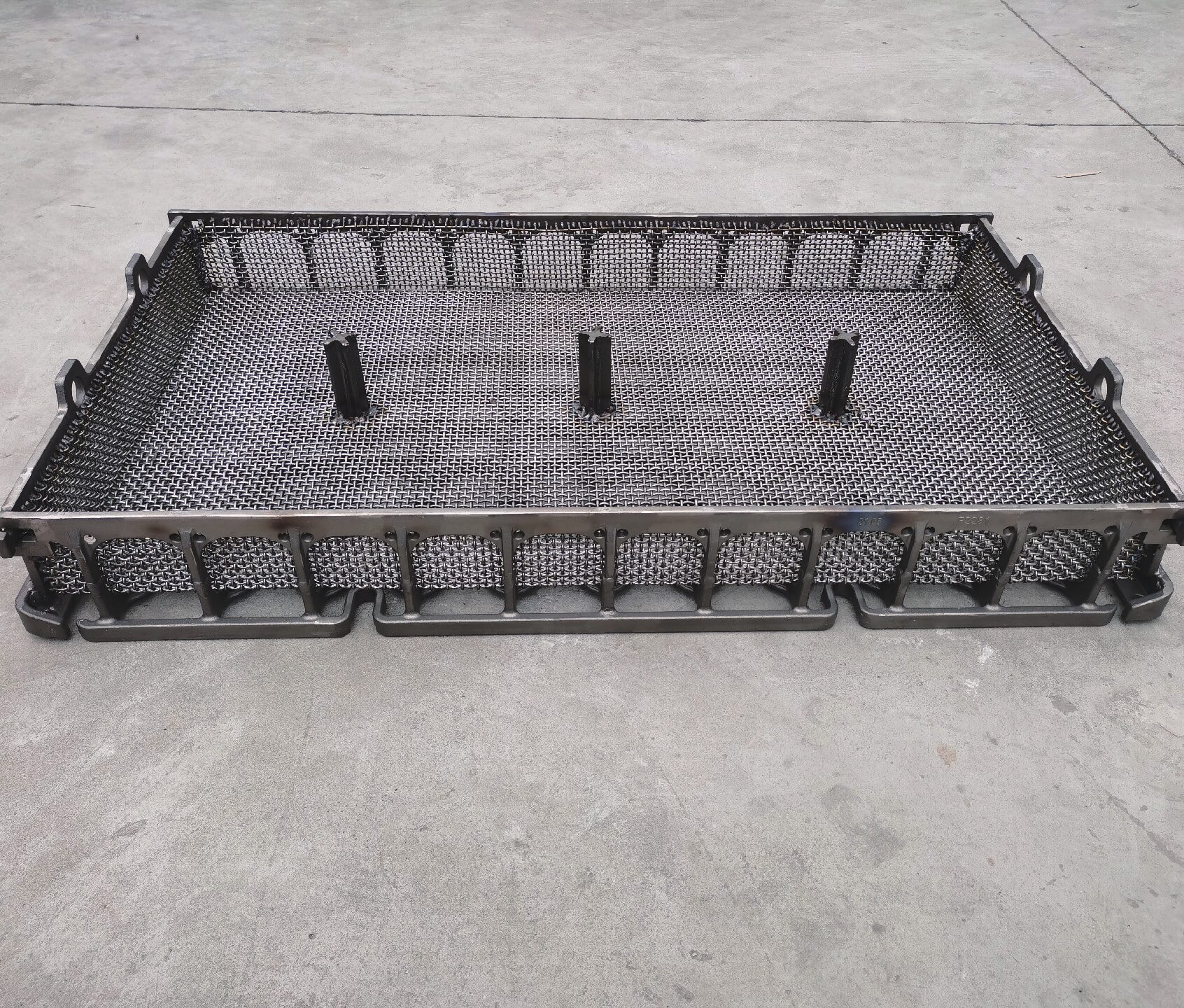 Heat treatment basket HX 4 for industrial furnace processing
