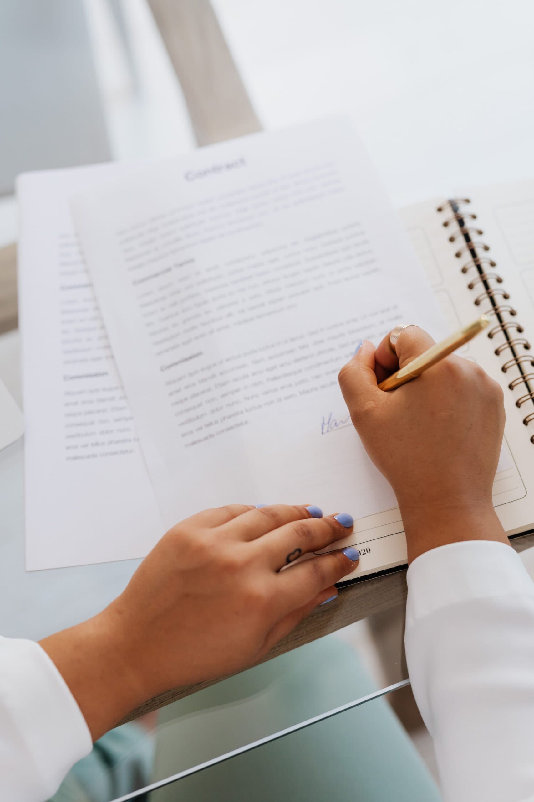 legally binding contracts in ontario: key elements and how they work