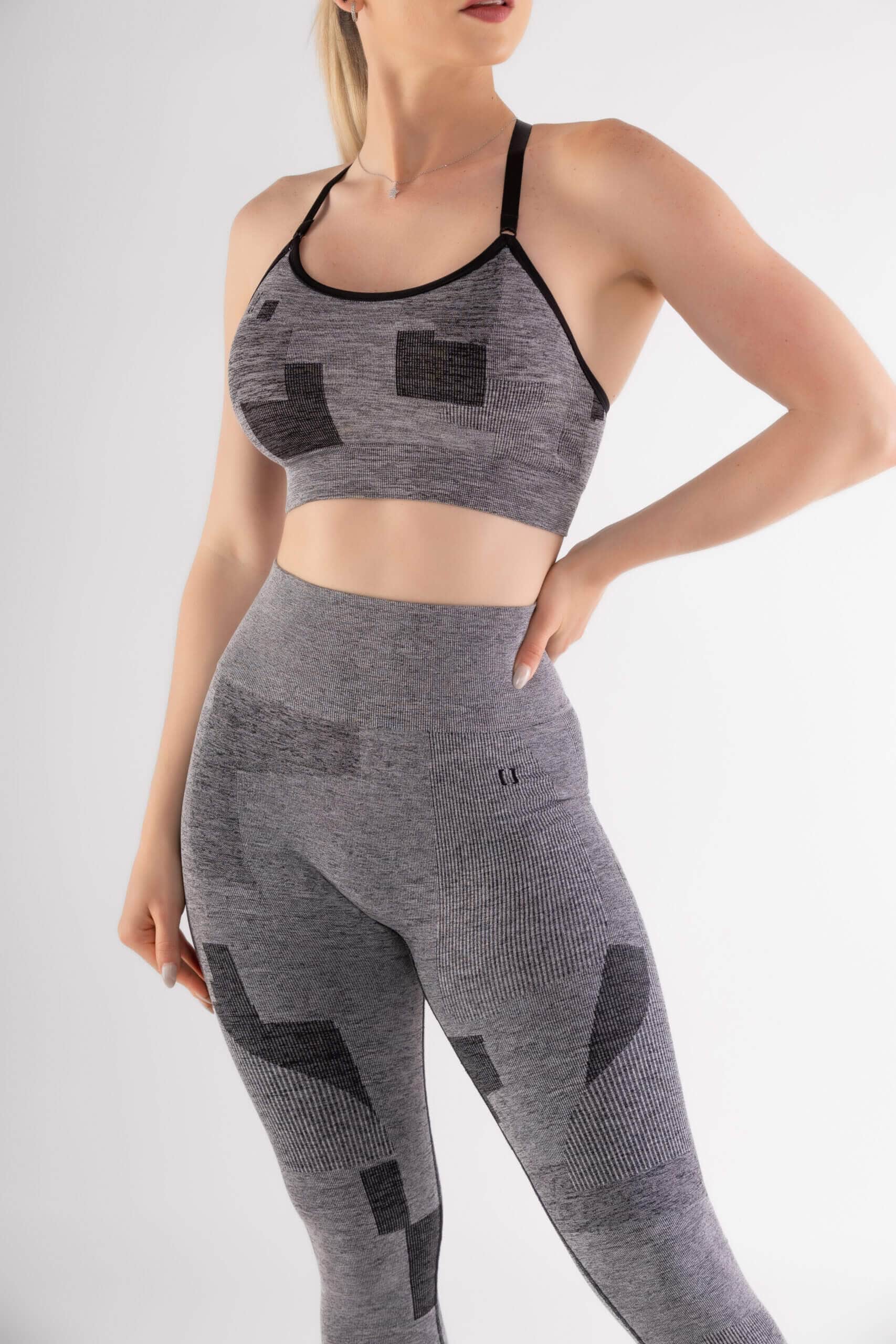 TOP STRAPPY X ABSTRACT