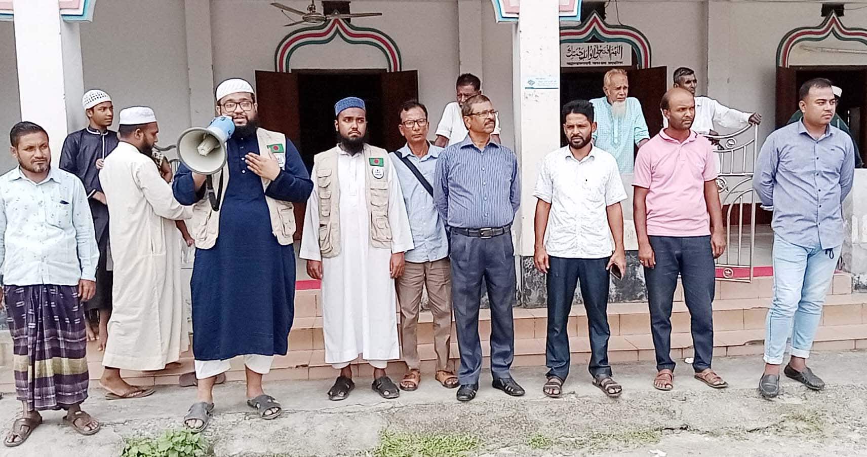 ডিমলায় আস-সুন্নাহ ট্রাস্টের উদ্যোগে খাদ্য সামগ্রী বিতরণ