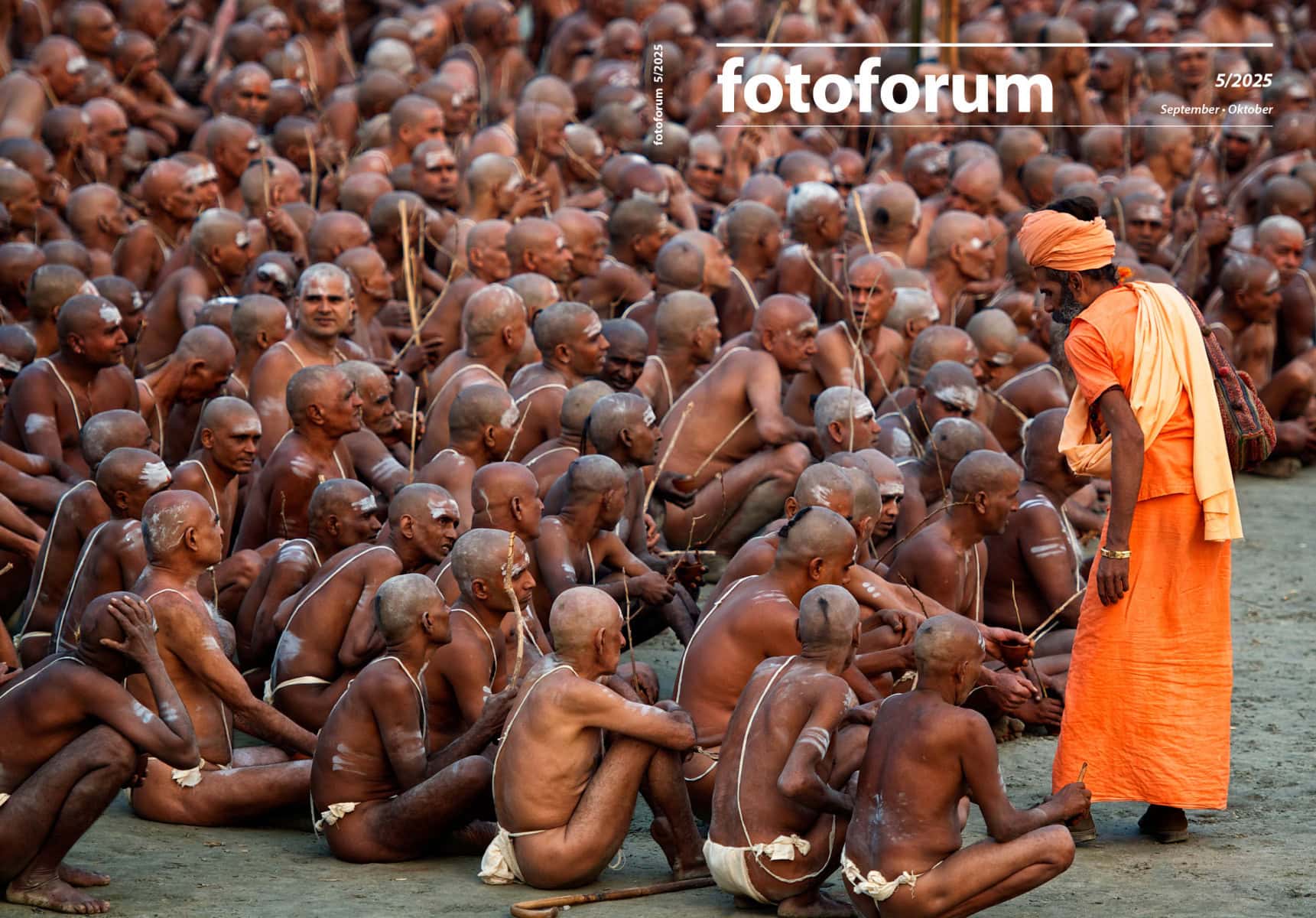 Permalink zu:Cover Story: „Kumbh Mela“ – Fotoforum Magazin (5/2025)