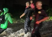 Warga Terdampak Banjir Dievakuasi Tim SAR Ternate