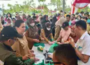 Gubernur Sherly Manfaatkan Momen Melayani Langsung Pasar Murah Sofifi