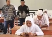 Kakankemenag Halbar Pantau Ujian Madrasah Berbasis Android dan UM