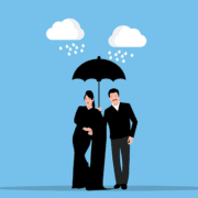 Symbolbild Ehepaar getrennt Gewitterwolken