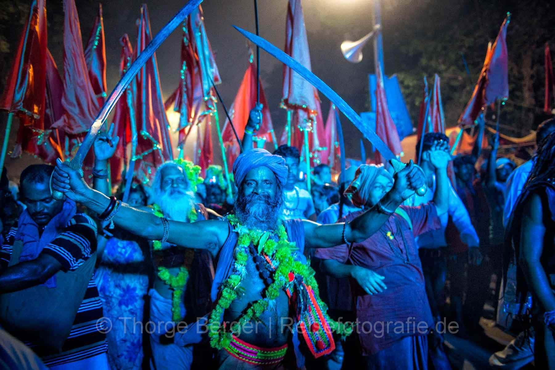 Parade von Sadhus - Kumbh Mela in Ujjain 2016