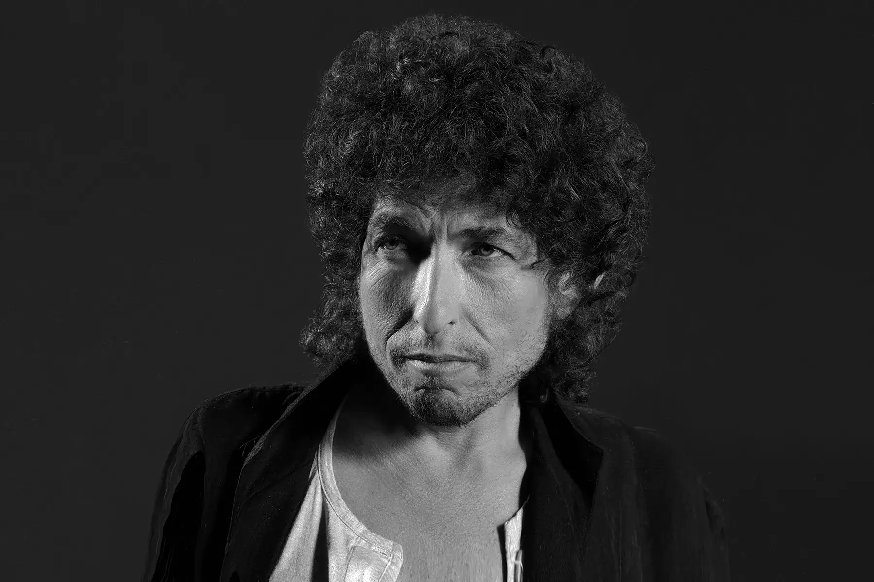 Jeune Bob Dylan à Greenwich Village, guitare acoustique, années 1960, ambiance bohème