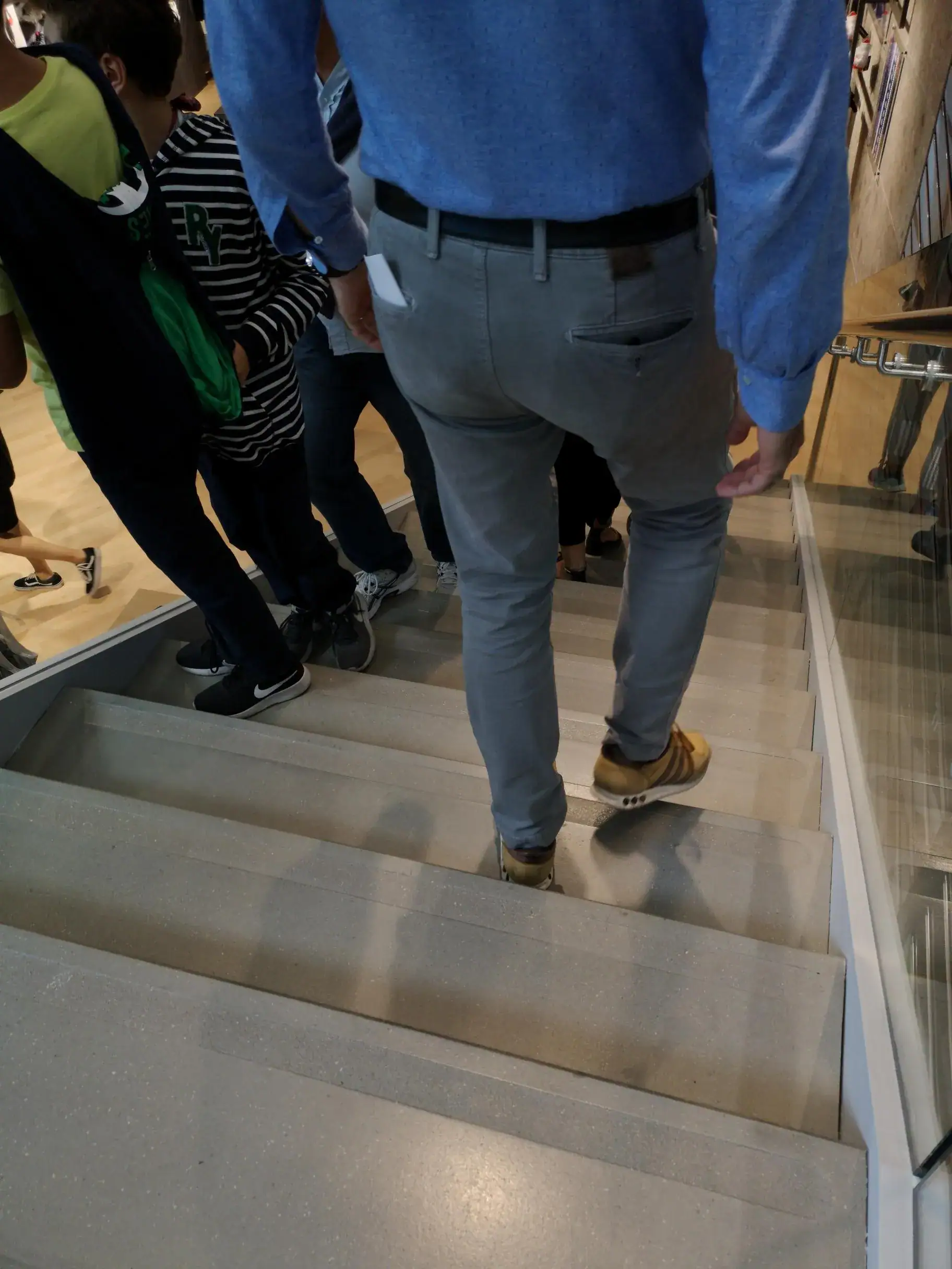scale cemento polished retail
