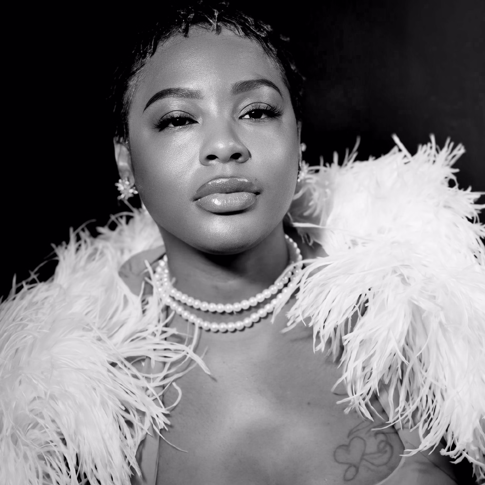 The Siren Midnight Confession | BeRisque Sylvia Sable - Red Hot Annie BeRisque as The Siren in Midnight Confession, a cinematic speakeasy noir burlesque experience in Chicago