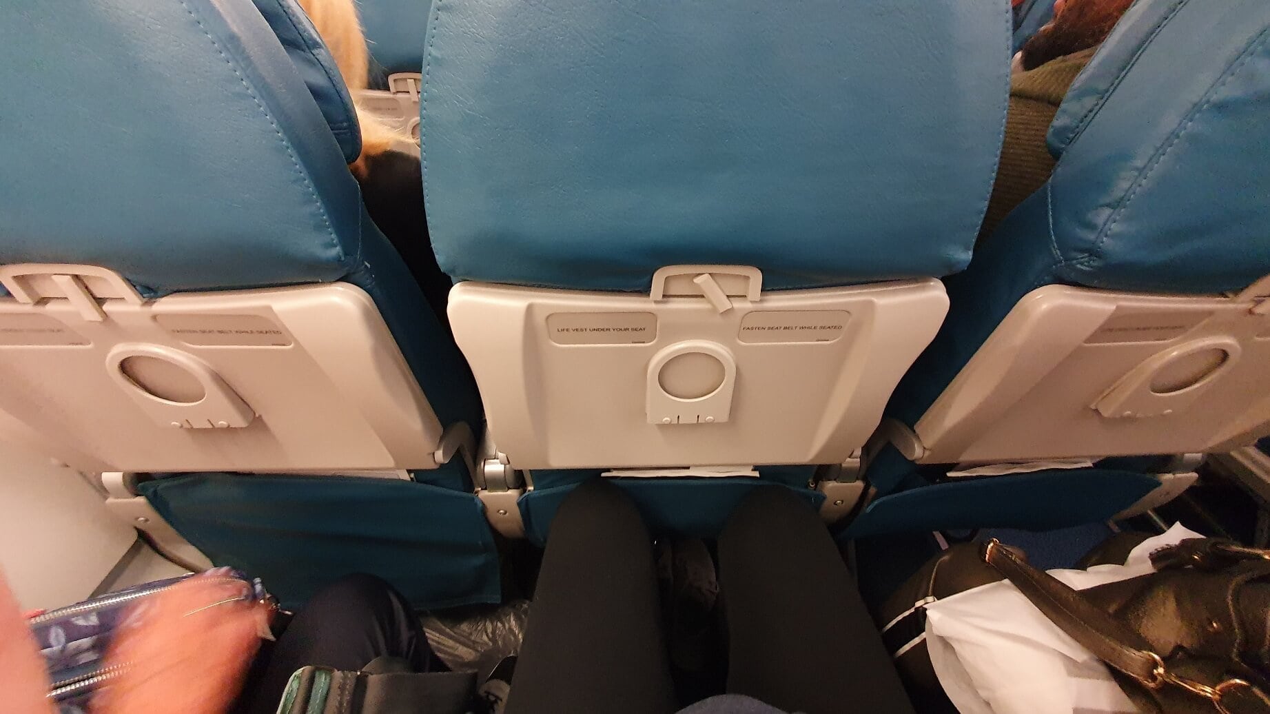 Keine Beinfreiheit bei der Smart Lynx