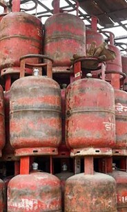 गैस किल्लत के बीच जल्दी डिलीवरी का झांसा देकर ग्राहकों को लूट रहे साइबर ठग