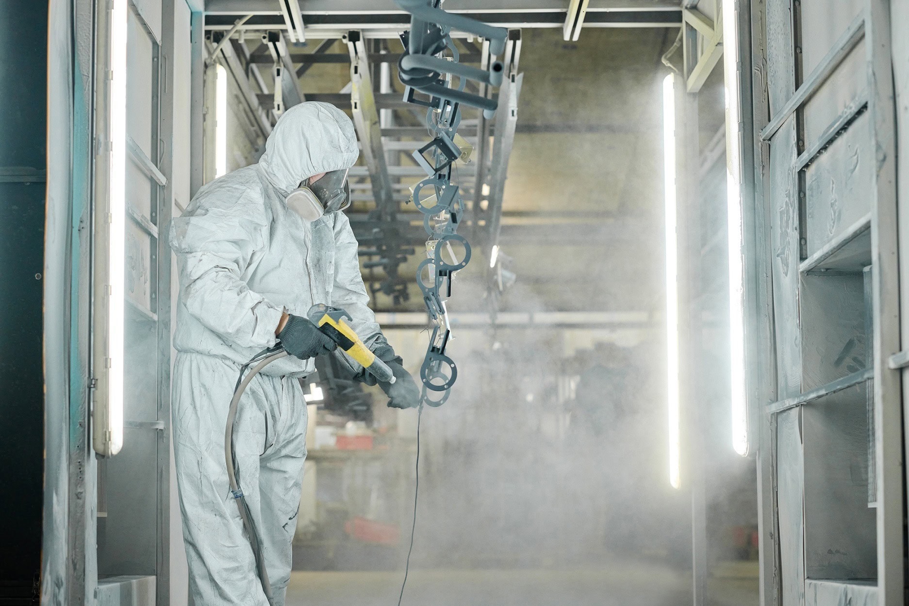 Powder coating different metals