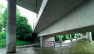 Contribution to the project 'Zurich Video Tags': Cycle path along the Sihl (Wollishofen to Langstrassen district). Anka Schmid, 2012, screenshot.