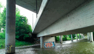 Beitrag zum Projekt 'Zürich Video Tags': Veloweg entlang der Sihl (Wollishofen bis Langstrassen-Quartier). Anka Schmid, 2012, Screenshot.