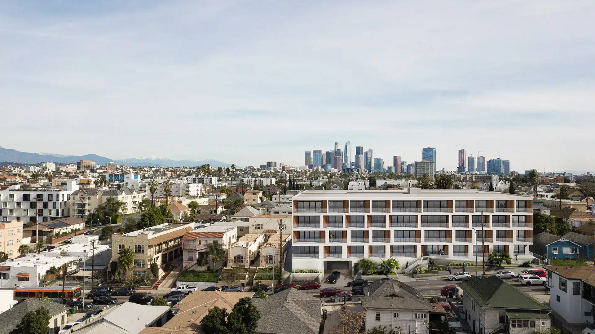 Contemporary hillside residential building with indoor-outdoor living in Los Angeles.