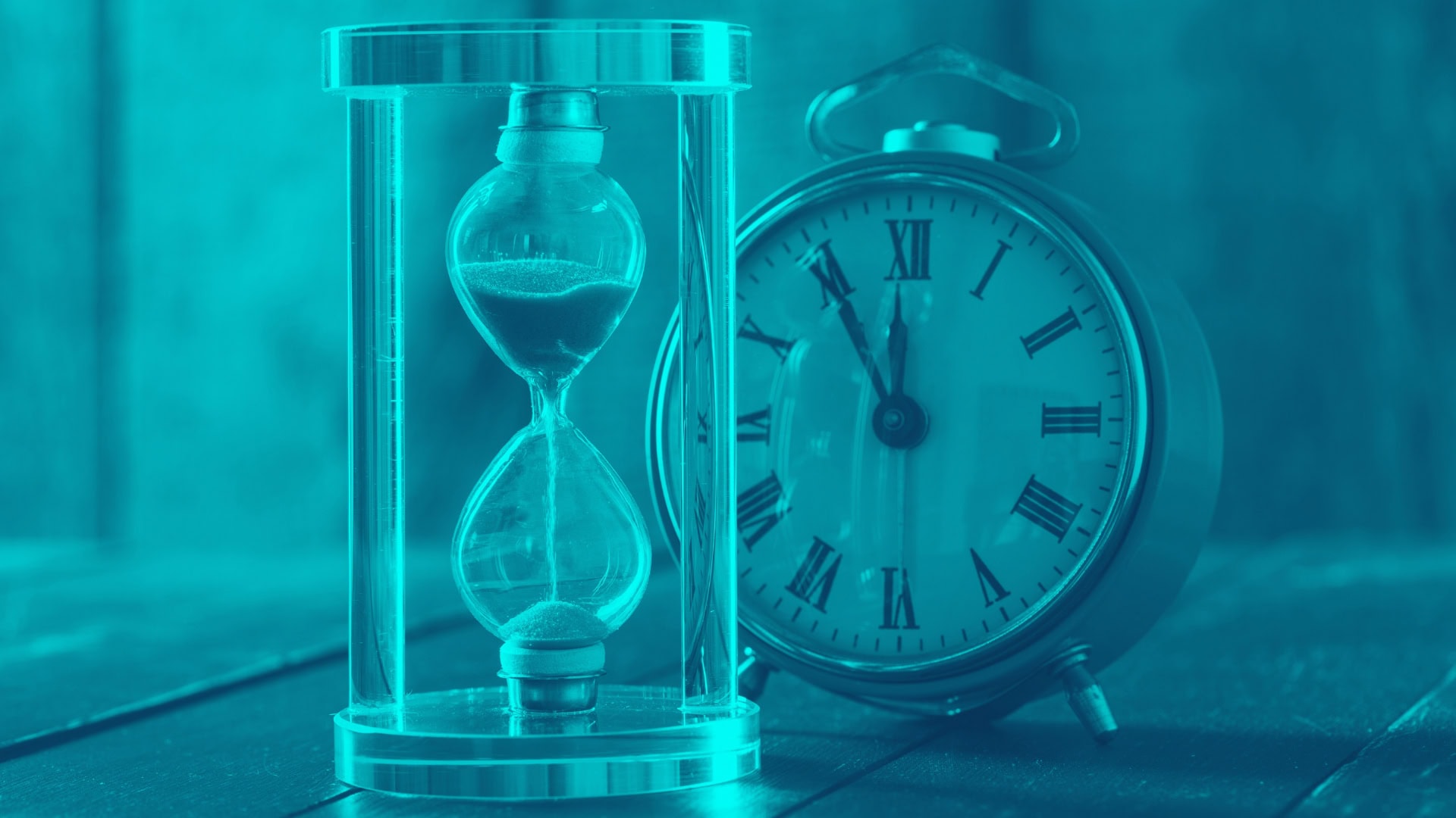 Sanduhr, die die Wartezeit für den Inactive Account Manager von Google darstellt.