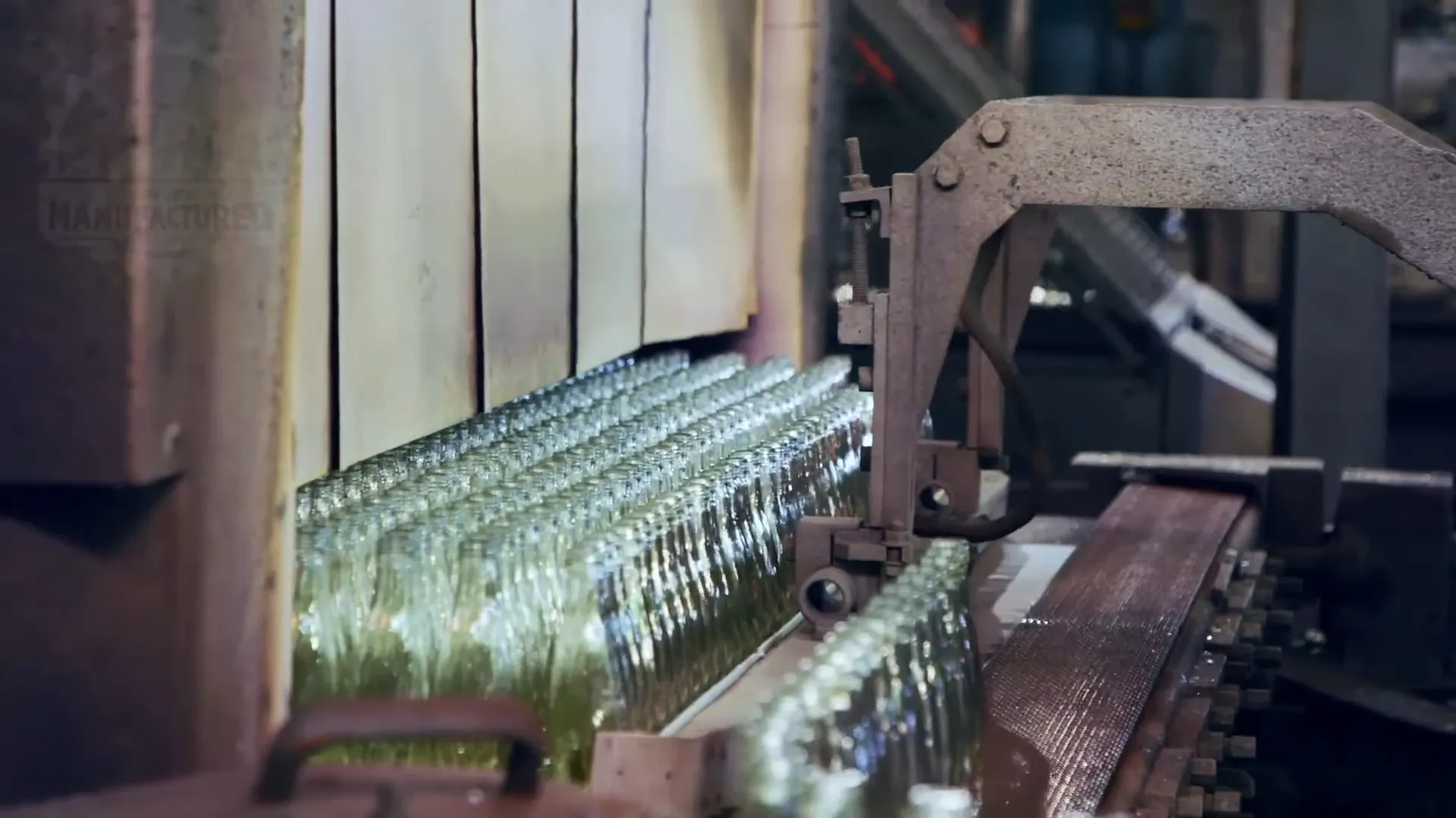 Glass bottles enter the annealing furnace