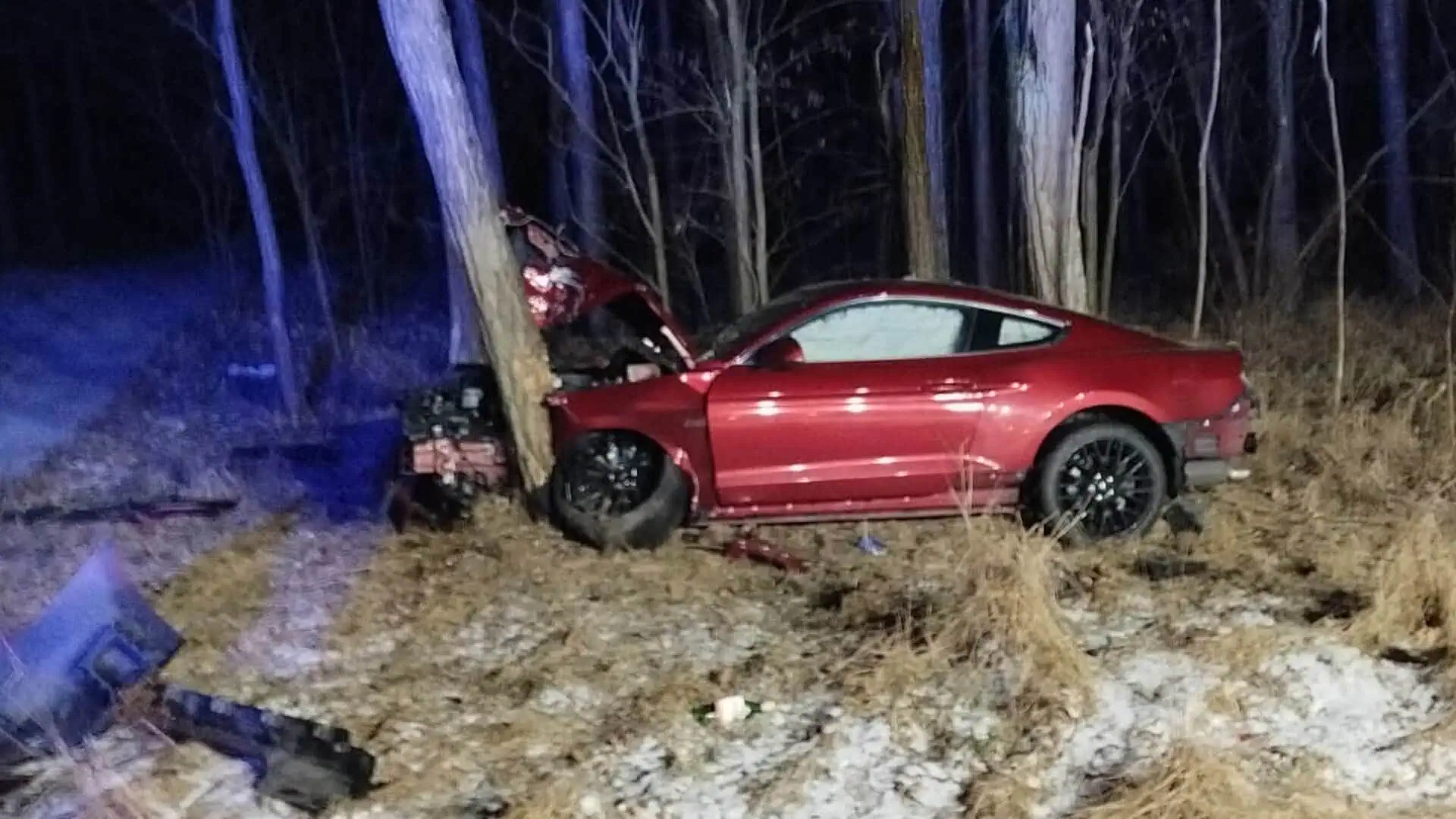 Wypadek na DK32 - Wypadek koło Zielonej Góry. Ford Mustang rozbity