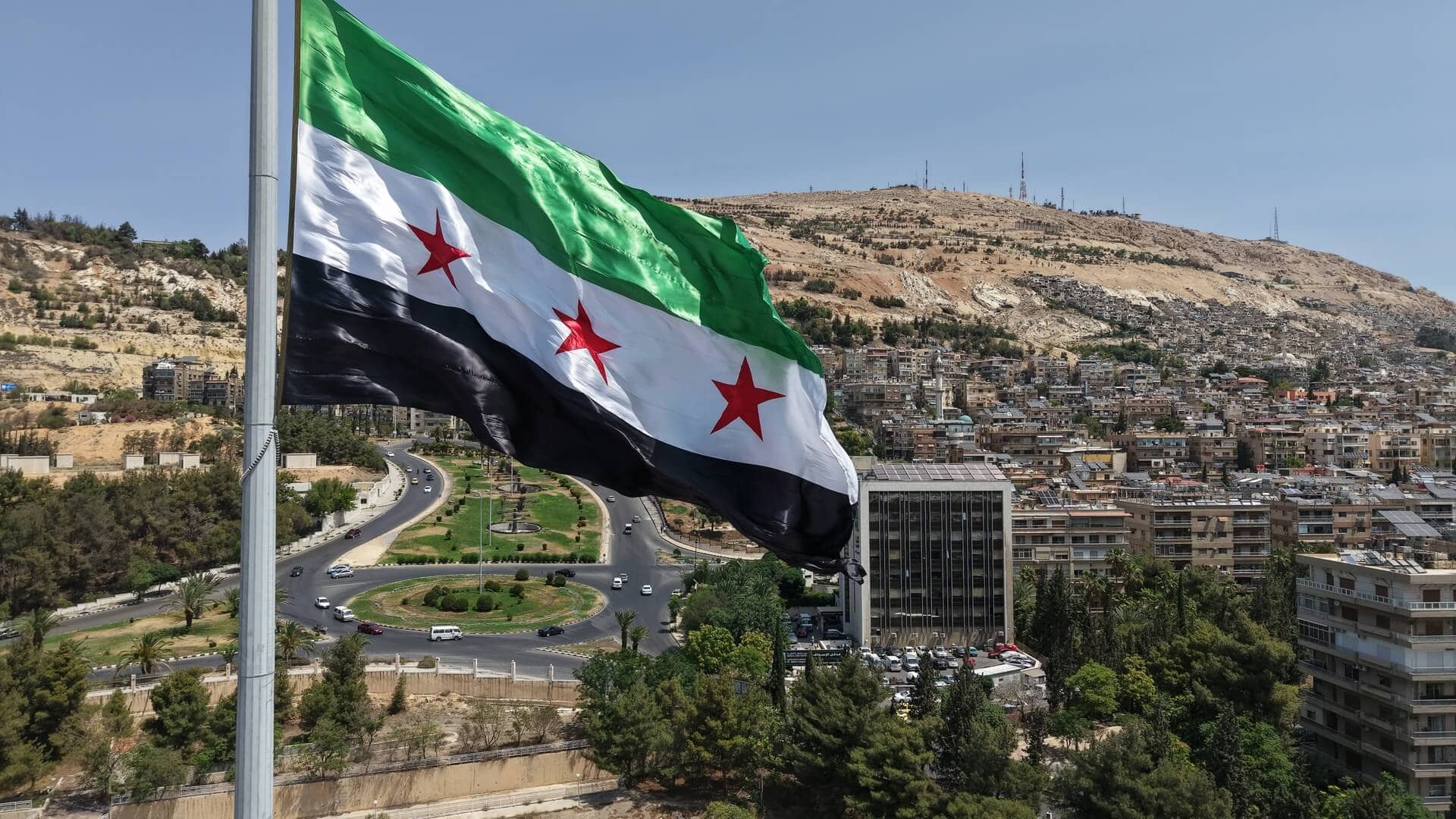 صفحة الثورة السورية هي صوت كل ثائرٍ وثائرة
