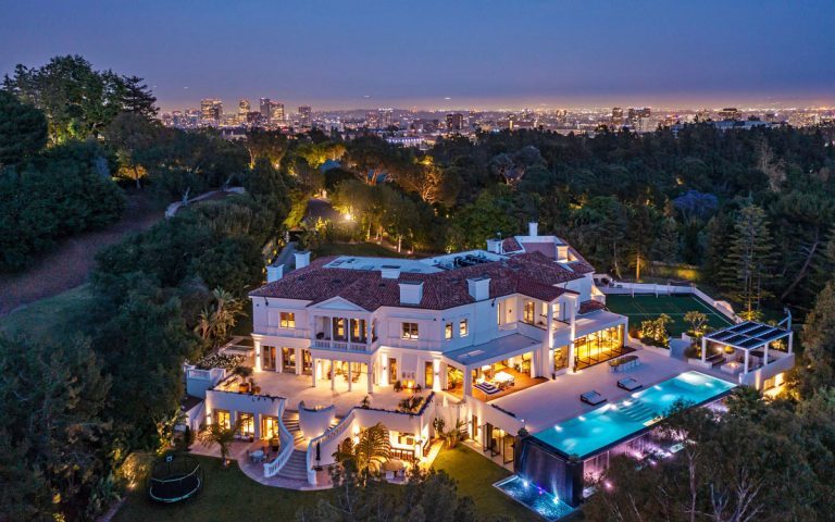 15 Celebrities With The Most Expensive Houses_14 15 celebrities with the most expensive houses 15 Celebrities With The Most Expensive Houses 15 Celebrities With The Most Expensive Houses 14 768x480