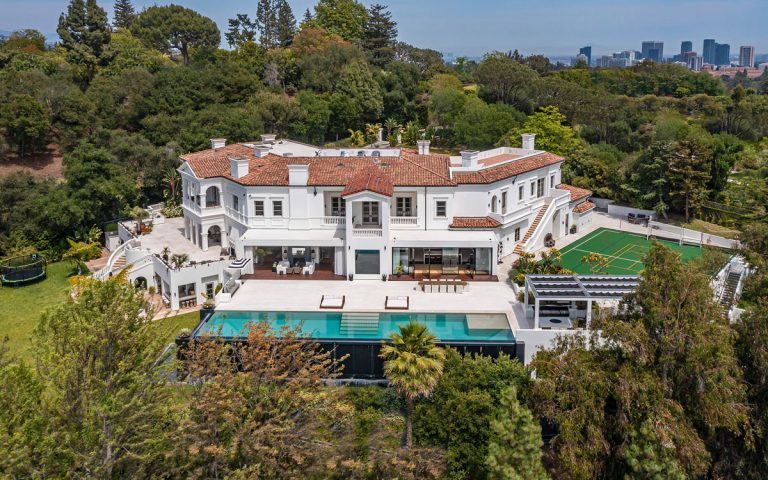 15 Celebrities With The Most Expensive Houses_14 15 celebrities with the most expensive houses 15 Celebrities With The Most Expensive Houses 15 Celebrities With The Most Expensive Houses 21 768x480