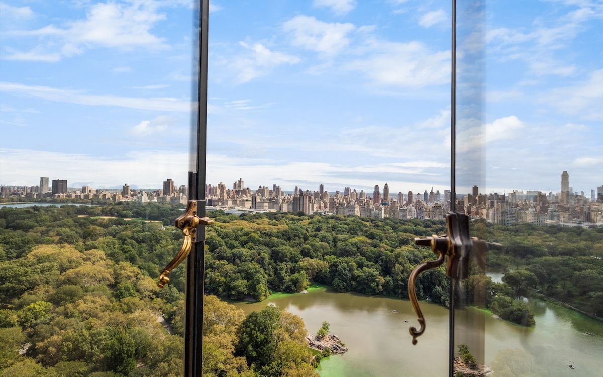 15 Celebrities With The Most Expensive Houses_28 15 celebrities with the most expensive houses 15 Celebrities With The Most Expensive Houses 15 Celebrities With The Most Expensive Houses 28 1200x750
