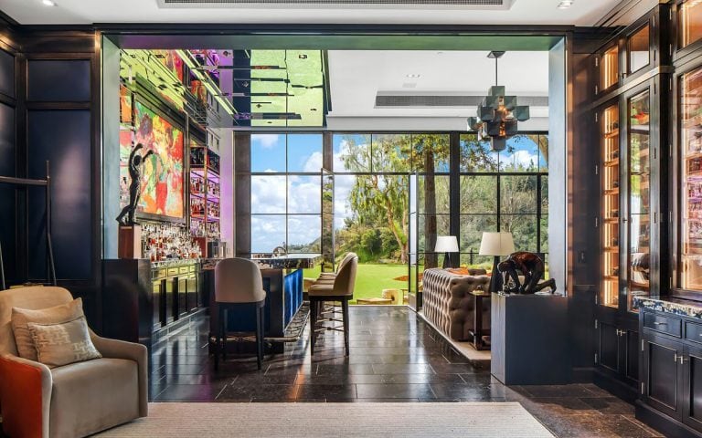 15 Celebrities With The Most Expensive Houses_12 15 celebrities with the most expensive houses 15 Celebrities With The Most Expensive Houses 15 Celebrities With The Most Expensive Houses 4 768x480